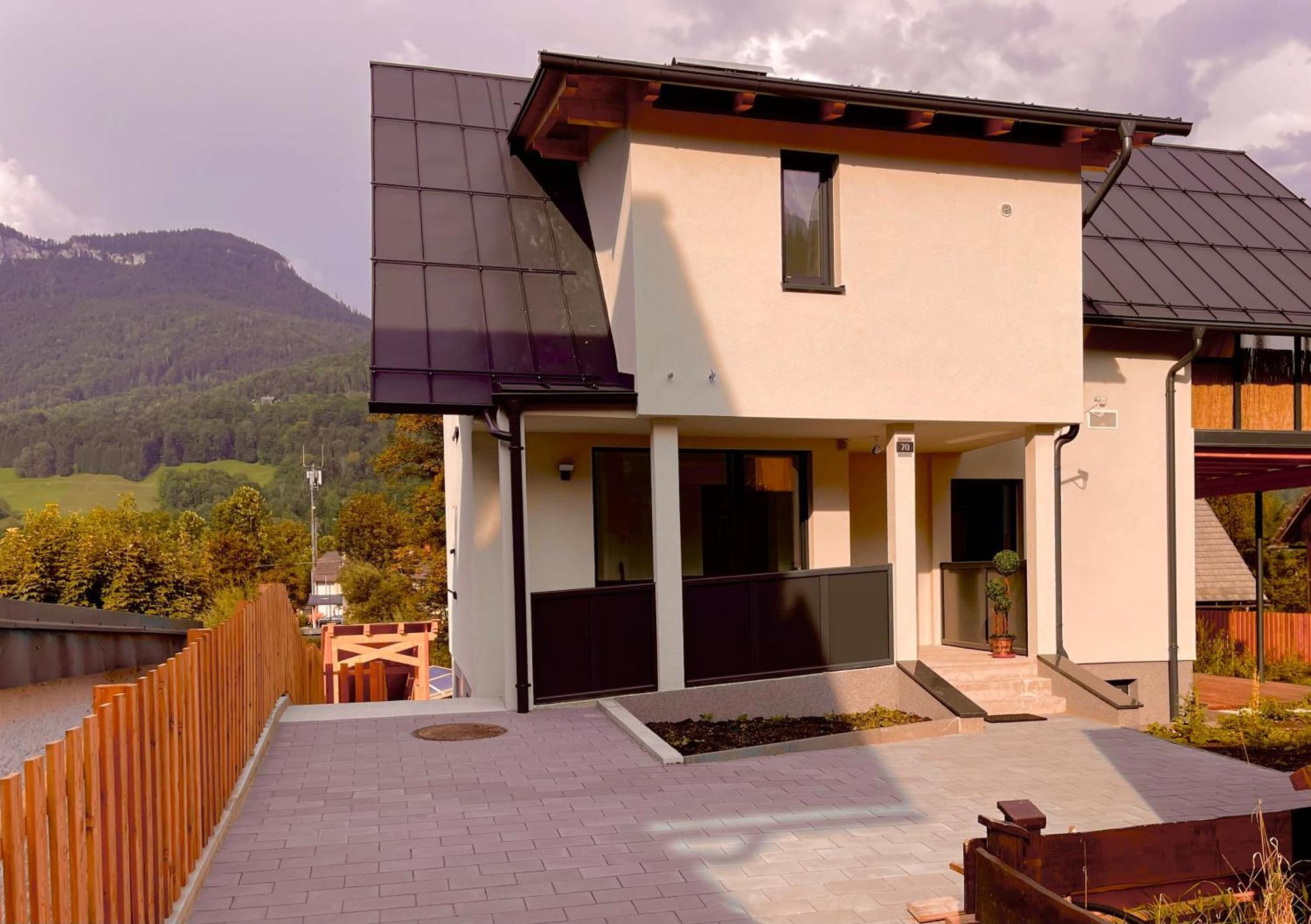 Mitzis Stubn Apartments - Bad Goisern - 24-Hour Self Check-In المظهر الخارجي الصورة